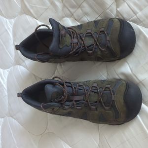 Keen Mens Siskiyou Mid WP Hiking Shoes -Size 15